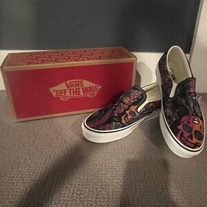 VANS — Brand New! Men’s skull and frog patterned Vans canvas shoes. Trippy Drip.